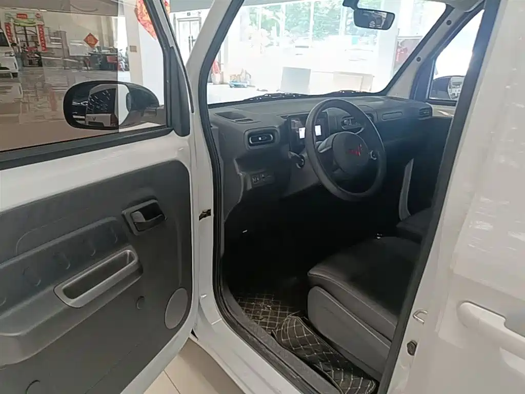 Wuling Light NEV 2025 201km Comfort Type