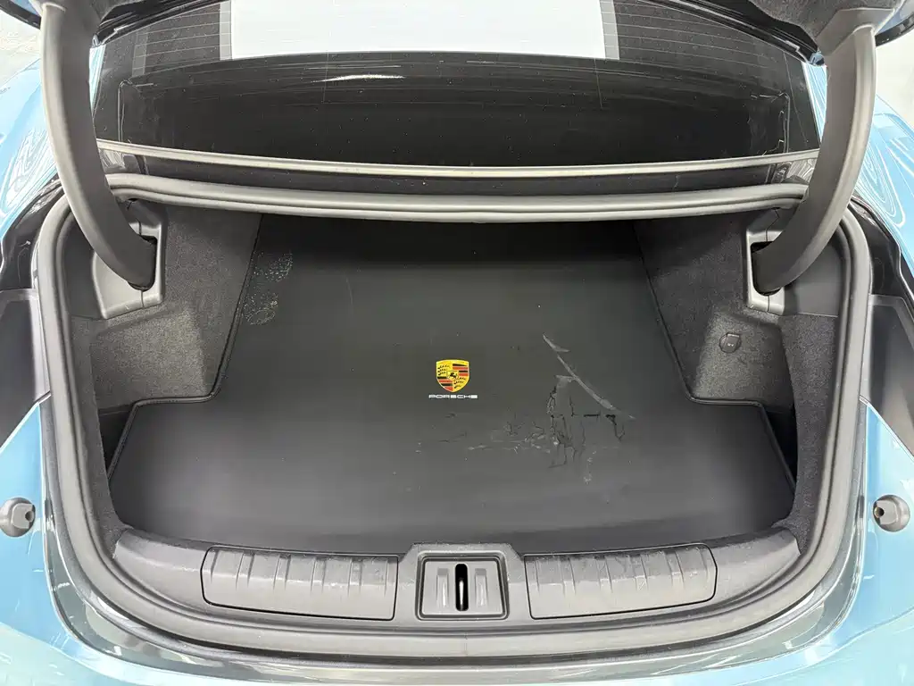 Porsche Taycan — миниатюра 28