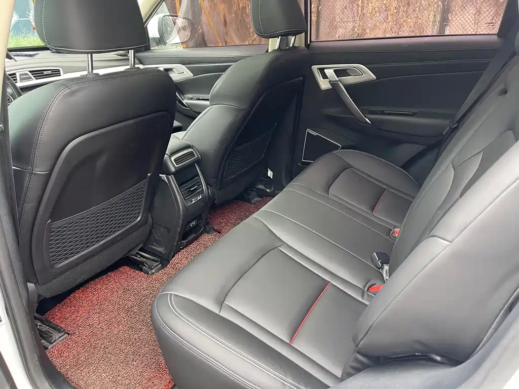 Geely Boyue — миниатюра 8