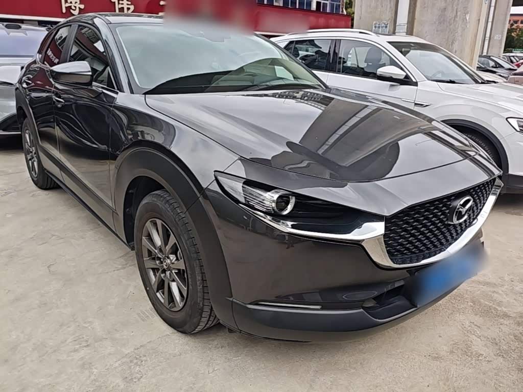 Mazda CX-30 2.0 л 2022 г. Серебристо-серый, пробег 39500 км