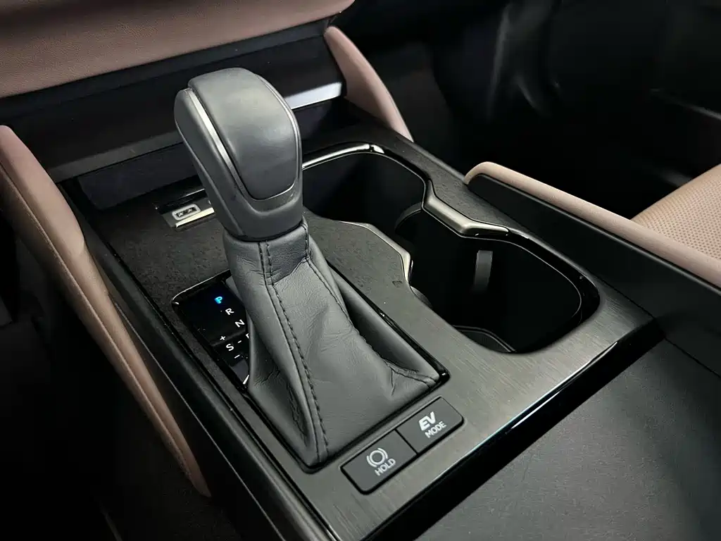 Lexus ES — миниатюра 15