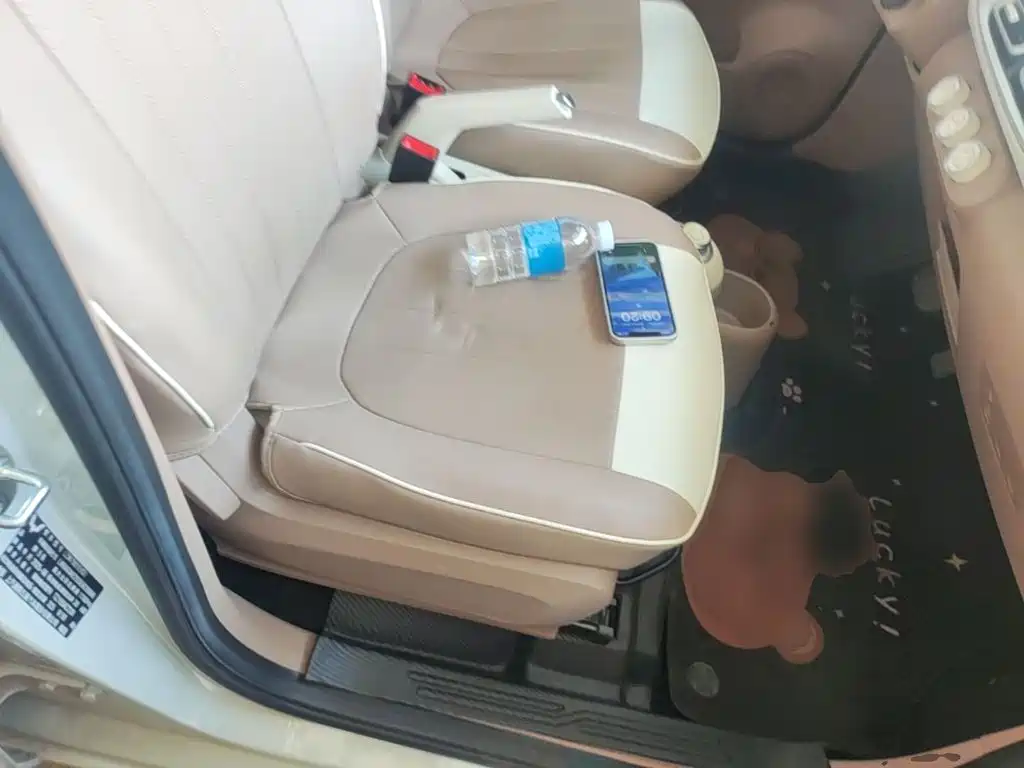 Wuling MINIEV — миниатюра 25