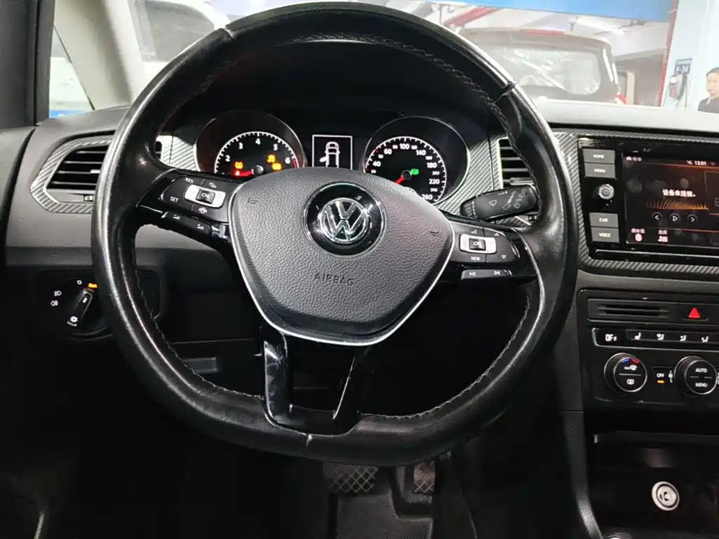 Volkswagen Golf Sportsvan — миниатюра 11