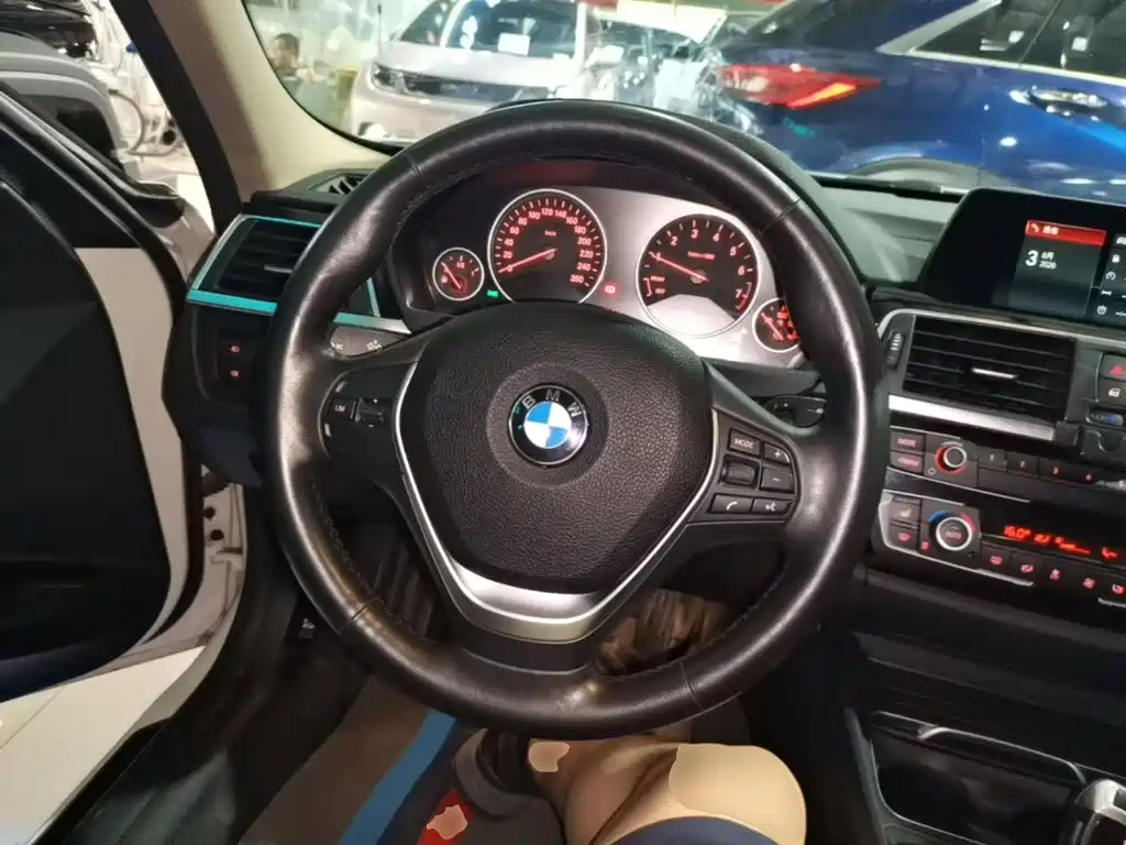 BMW 3 Series — миниатюра 11