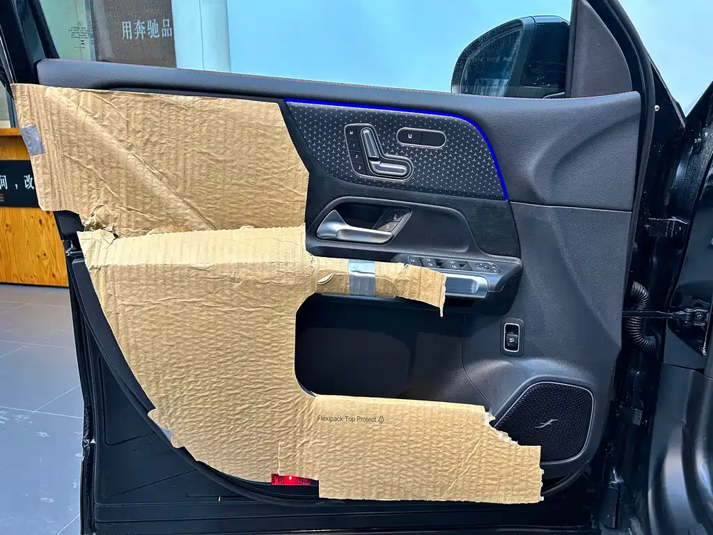 MERCEDES-BENZ GLB AMG