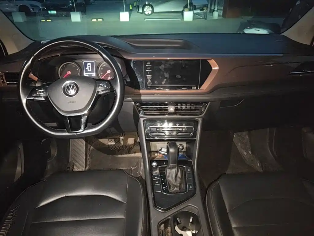 Volkswagen Tharu — миниатюра 10