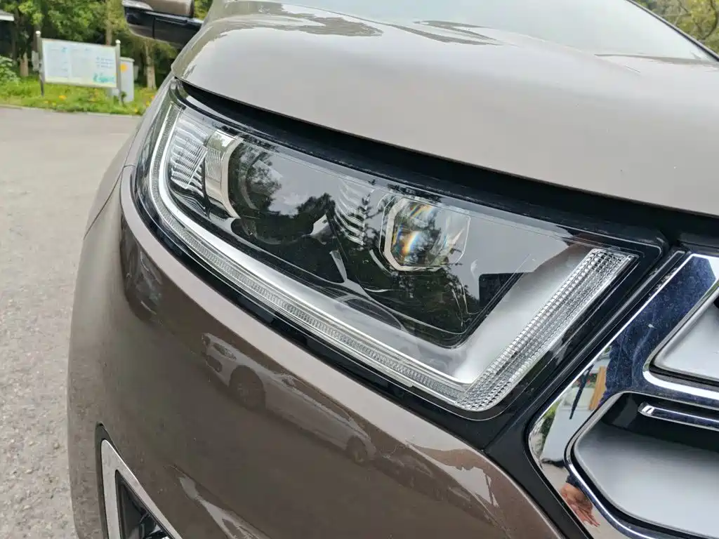 Ford Edge — миниатюра 7