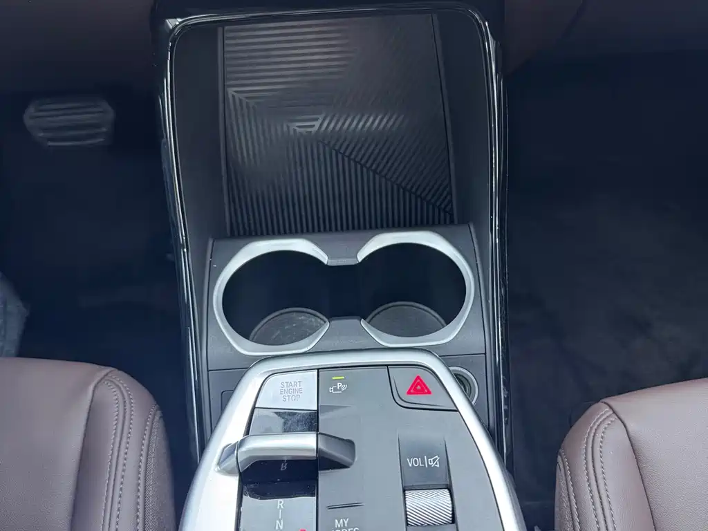 BMW X1 - фото 10