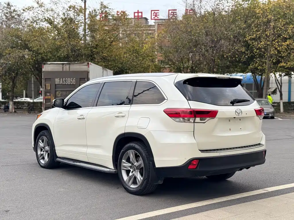 Toyota Highlander — миниатюра 12