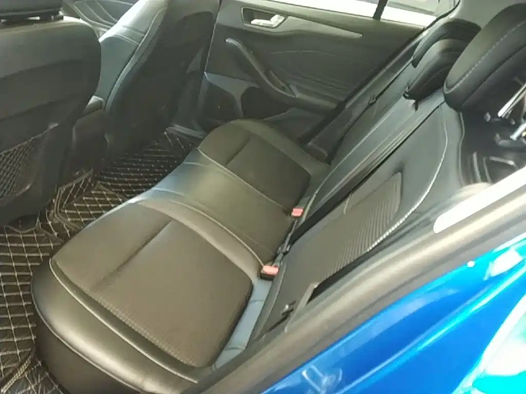 Ford Focus — миниатюра 17
