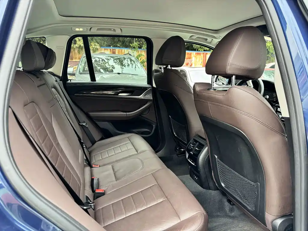 BMW X3 — миниатюра 11