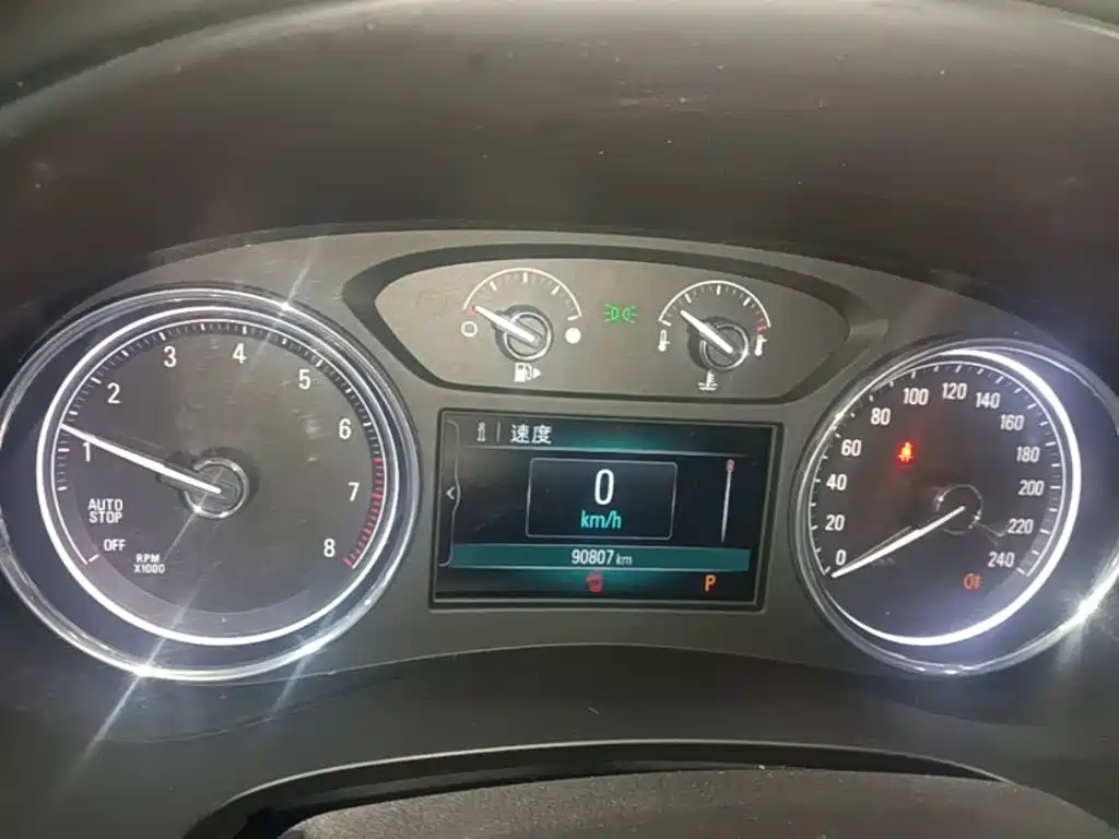 Buick LaCrosse — миниатюра 10