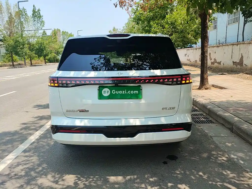 Dongfeng eπ008 2026 мест