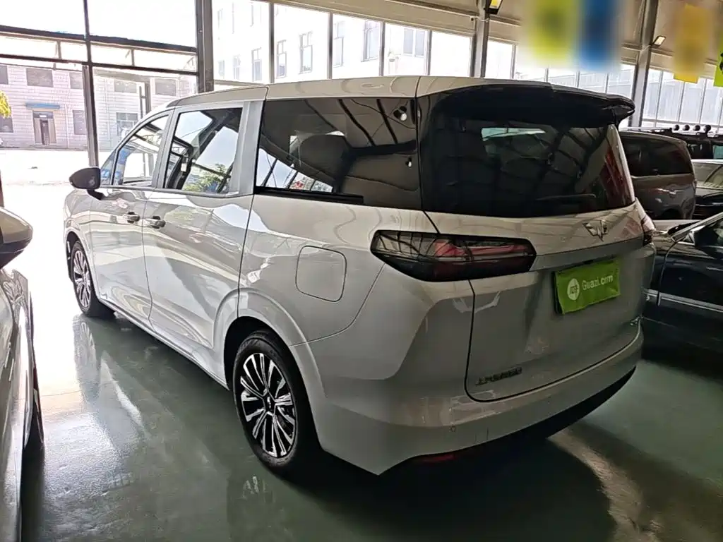 Wuling Звездный свет 730 Новая энергия — миниатюра 5