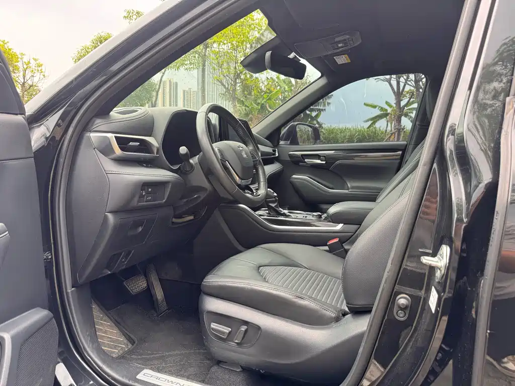 Toyota Crown Kluger 2022 2.0T