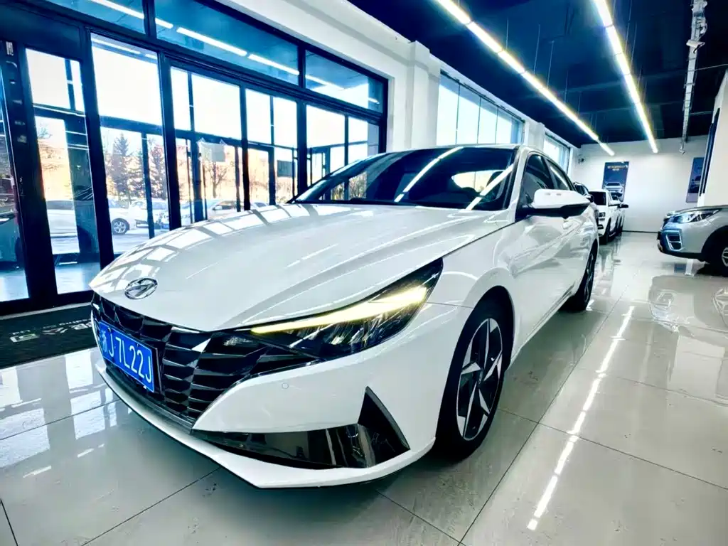 Hyundai Elantra 2021