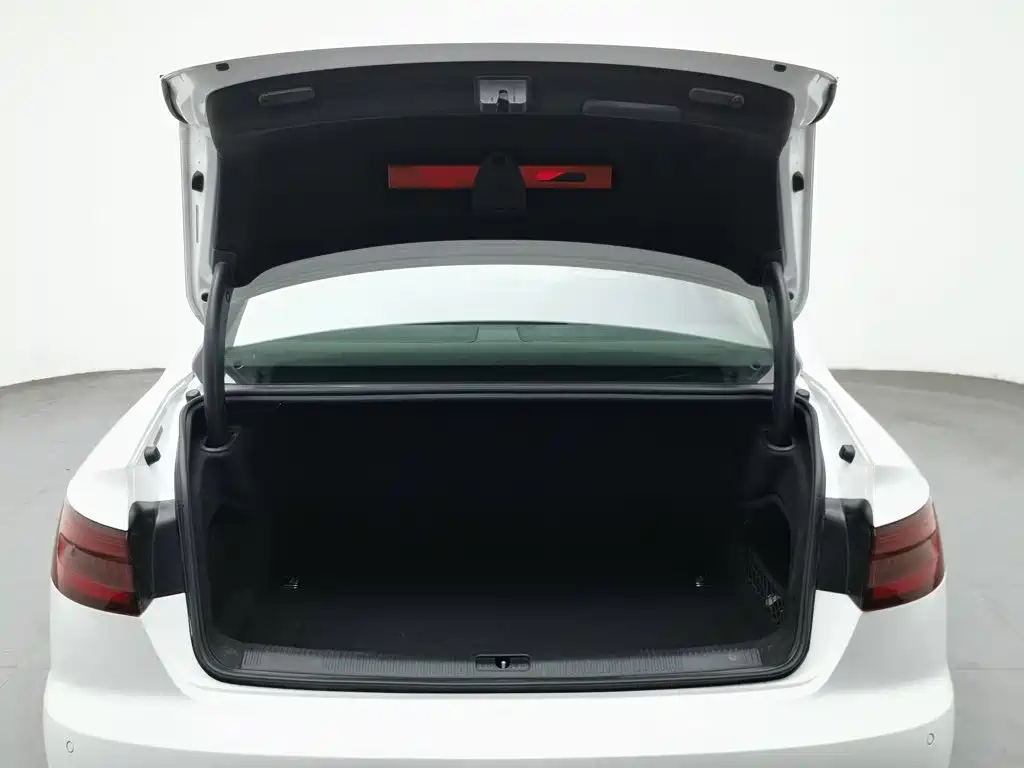 Audi A4L — миниатюра 16