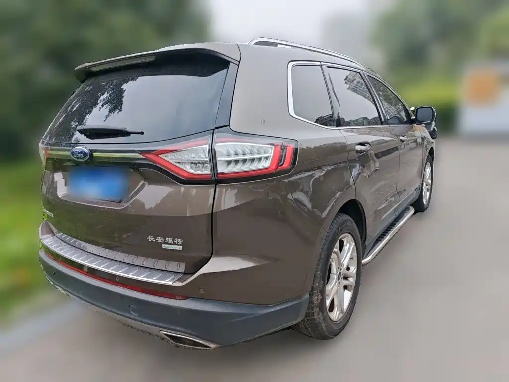 Ford Edge — миниатюра 6