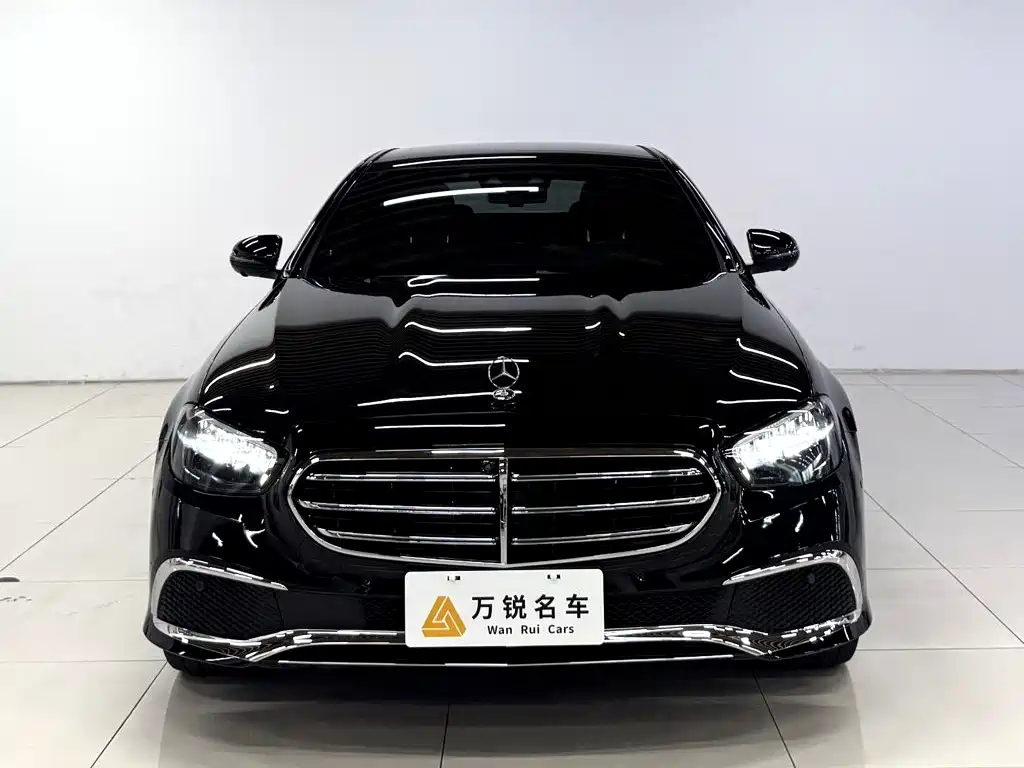 Mercedes-Benz E-Class — миниатюра 2