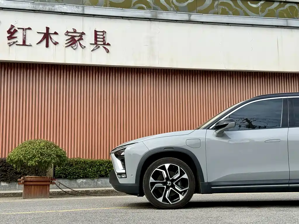 NIO ES8 — миниатюра 2