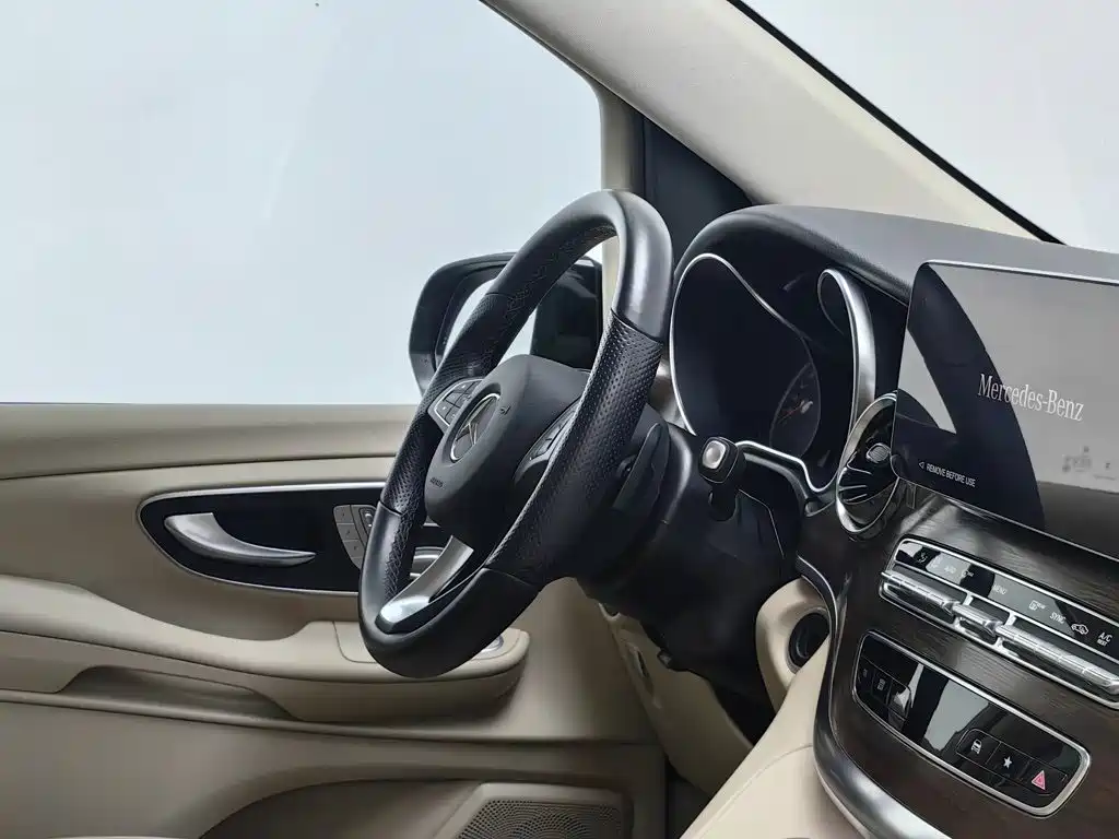 Mercedes-Benz V-Class — миниатюра 22
