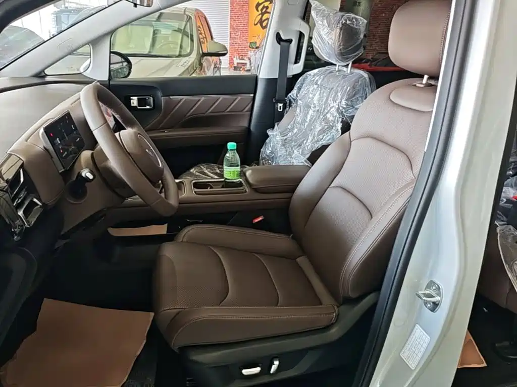 Wuling Звездный свет 730 Новая энергия — миниатюра 15