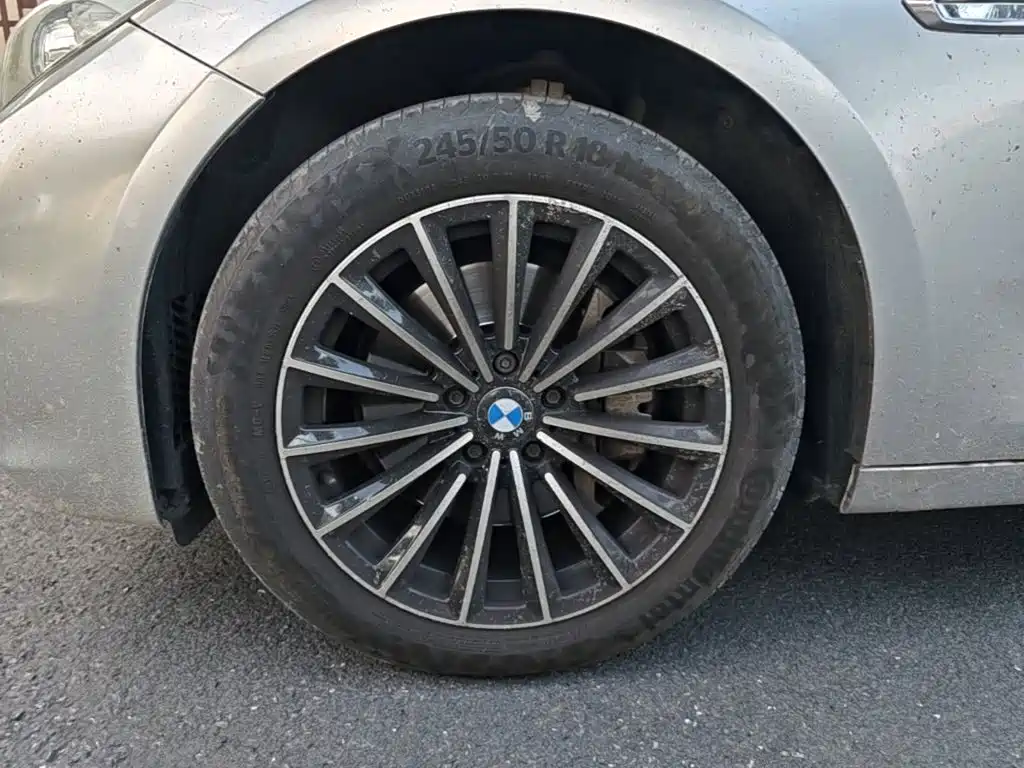 BMW 5 Series GT — миниатюра 23
