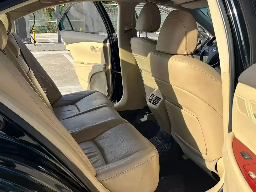 Lexus ES — миниатюра 5