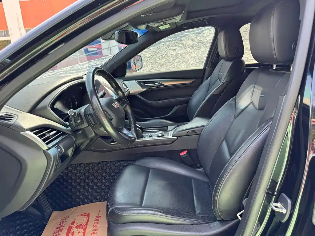 Cadillac CT5 — миниатюра 6