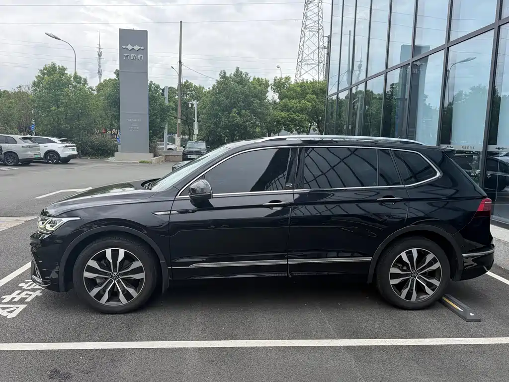 Volkswagen Tiguan L — миниатюра 5