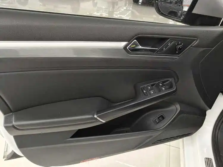 Volkswagen Lamando — миниатюра 8