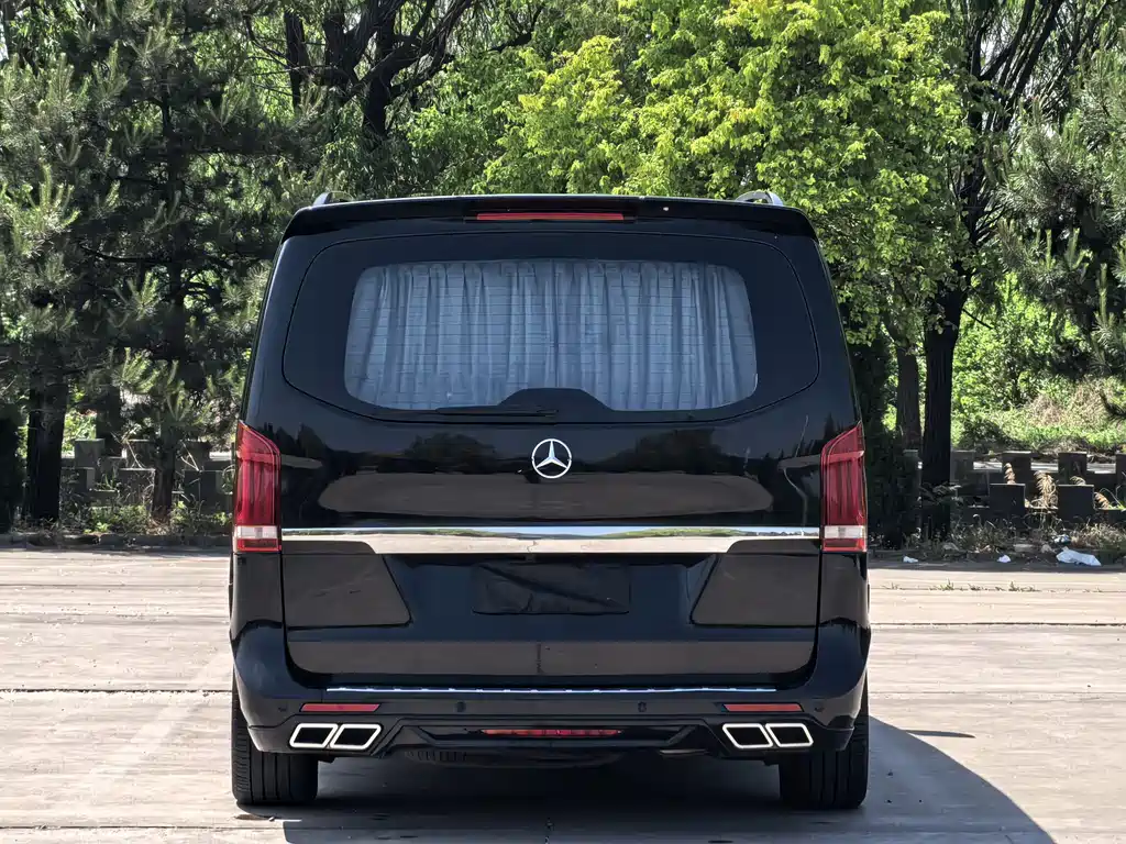 Mercedes-Benz Vito 2021 2.0T Elite 7 мест