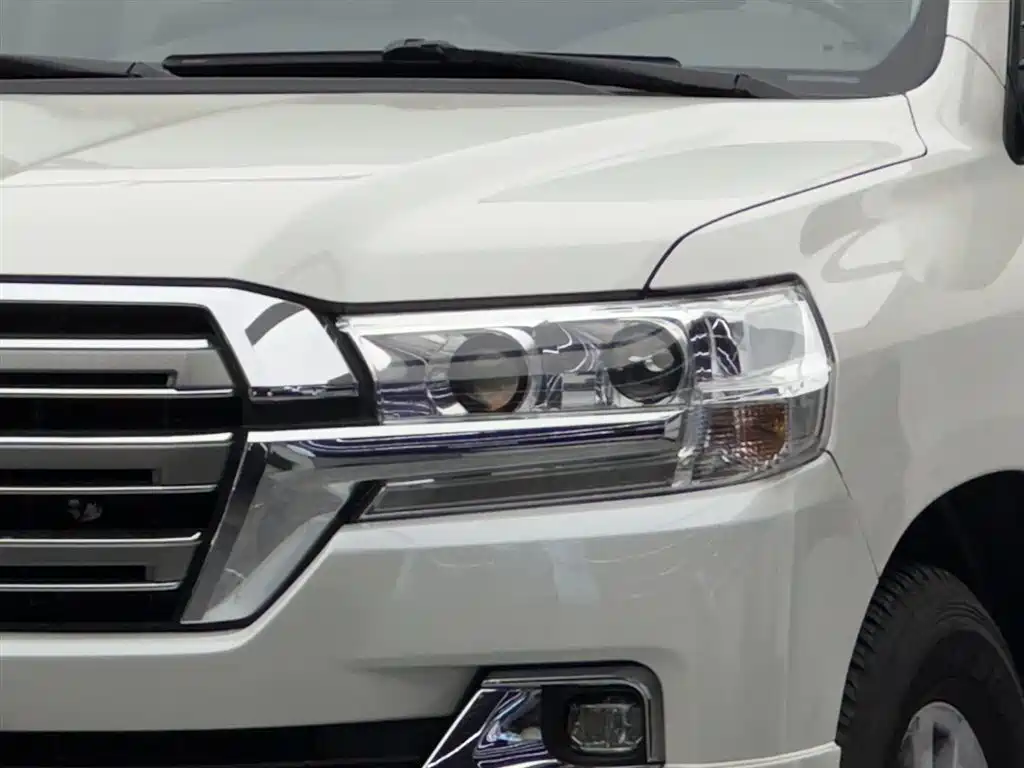 Toyota Land Cruiser 2018 5.7L