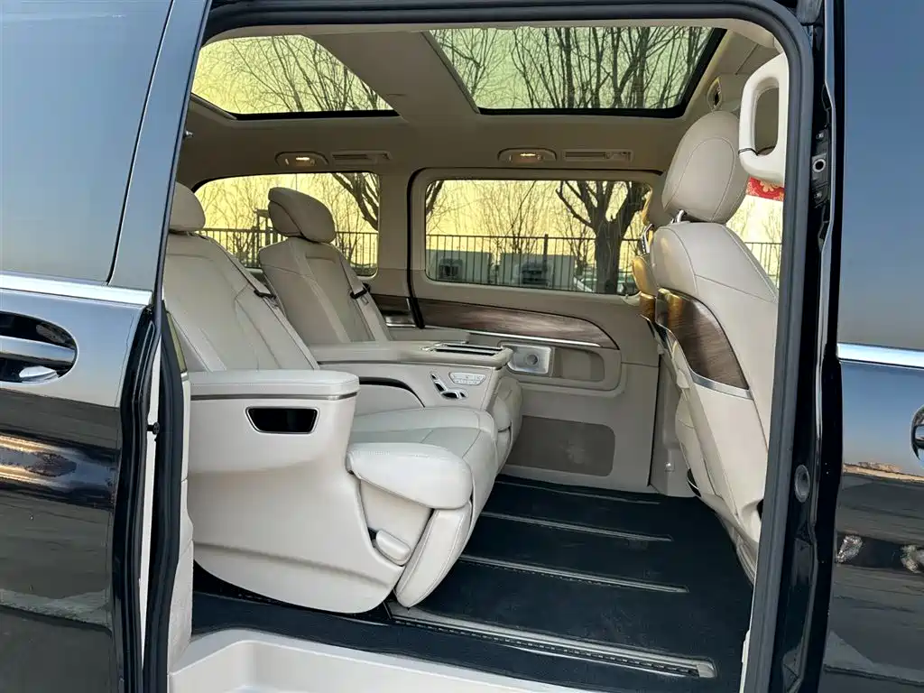 MERCEDES-BENZ V CLASS