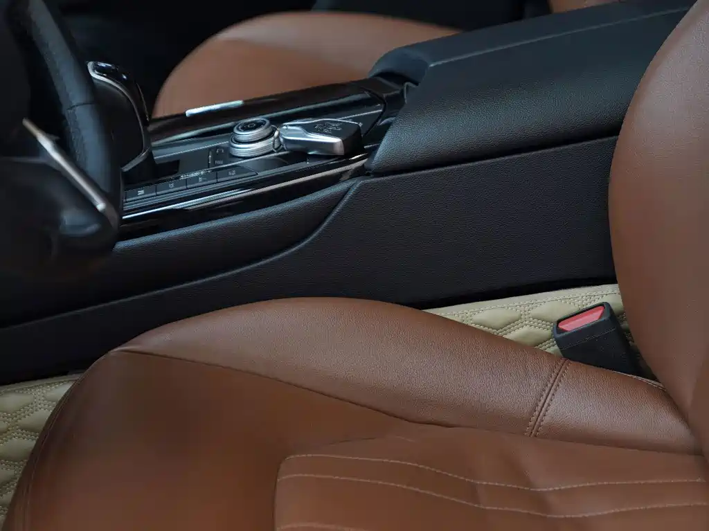 Maserati Levante — миниатюра 6