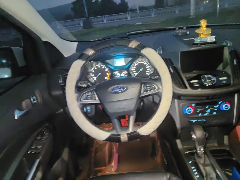 Ford Kuga — миниатюра 3