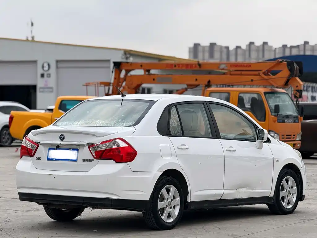 Venucia D50 — миниатюра 9