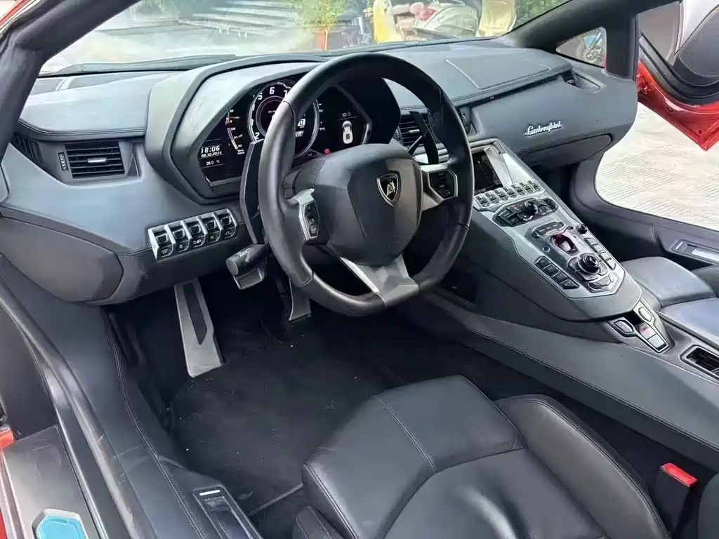 Lamborghini Aventador 2011 LP 700-4