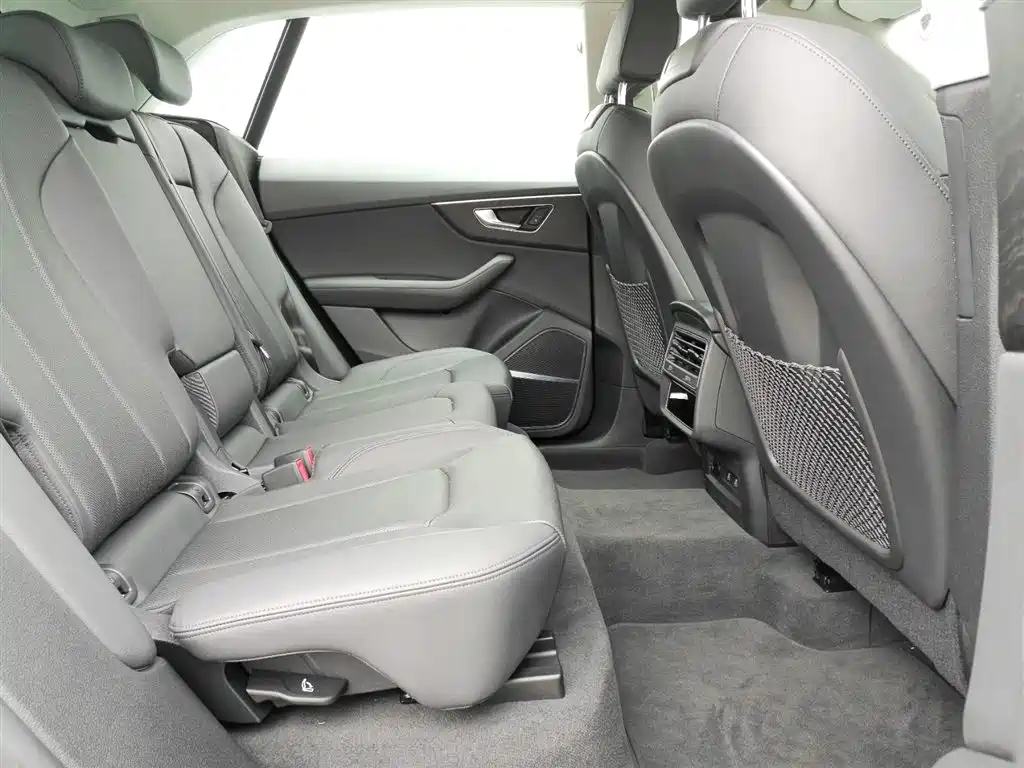 Audi Q8 — миниатюра 14