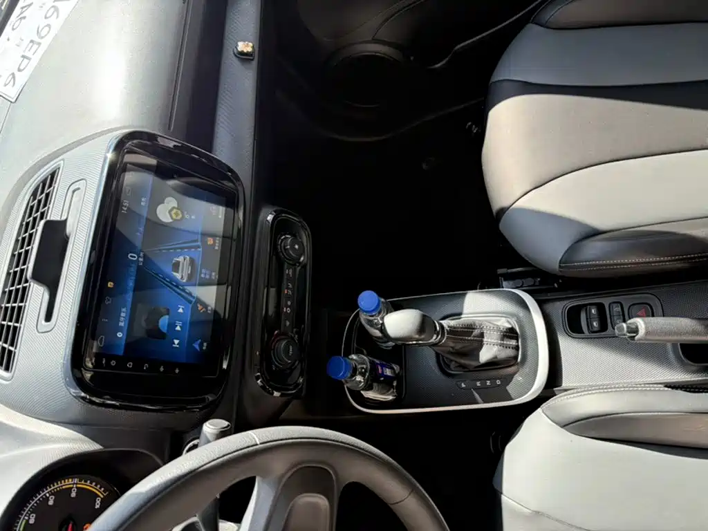 Roewe Clever — миниатюра 16