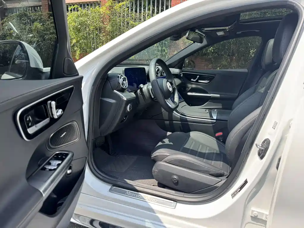 Mercedes-Benz C-Class — миниатюра 5