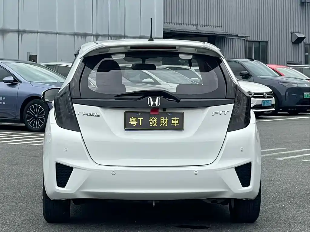 Honda Fit — миниатюра 8