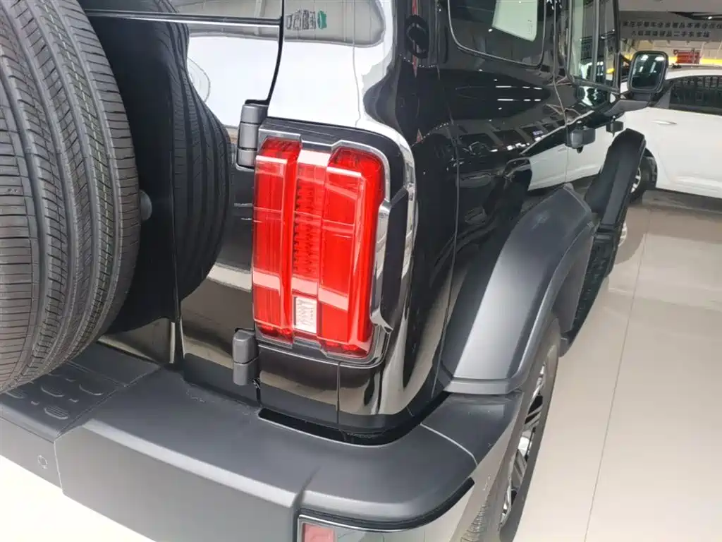 Tank 300 2025 2.0T