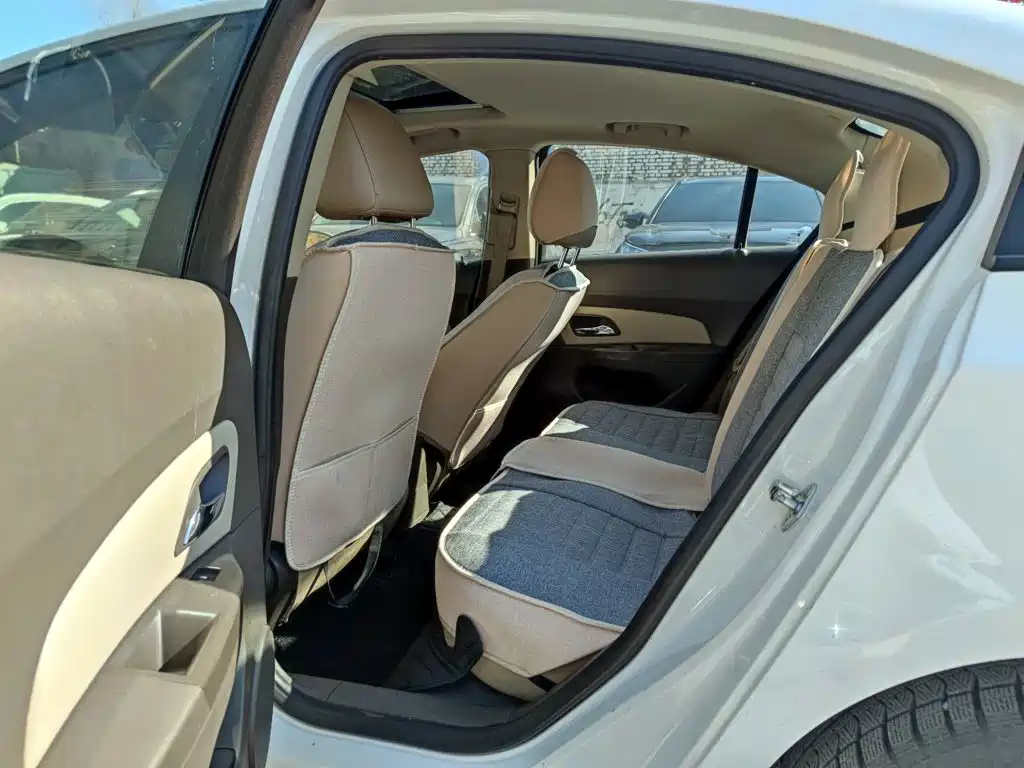 Chevrolet Cruze — миниатюра 10