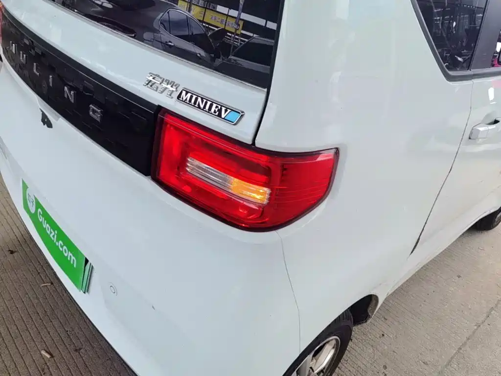 Wuling MINIEV — миниатюра 8