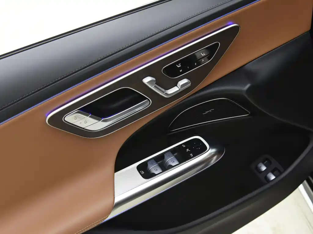 Mercedes-Benz E-Class New Energy — миниатюра 11