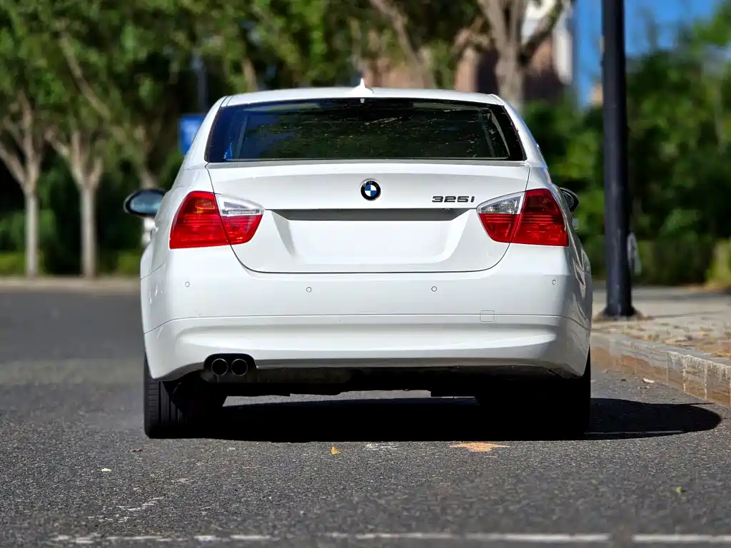 BMW 3 Series — миниатюра 5