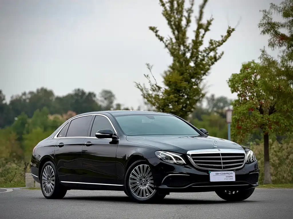 Mercedes-Benz E-Class — миниатюра 3