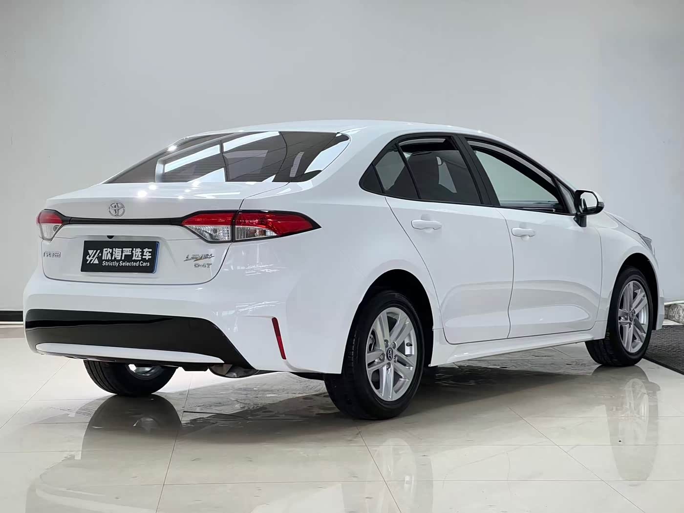 Toyota Levin 1.2 л 2022 г. Белый, пробег 27000 км
