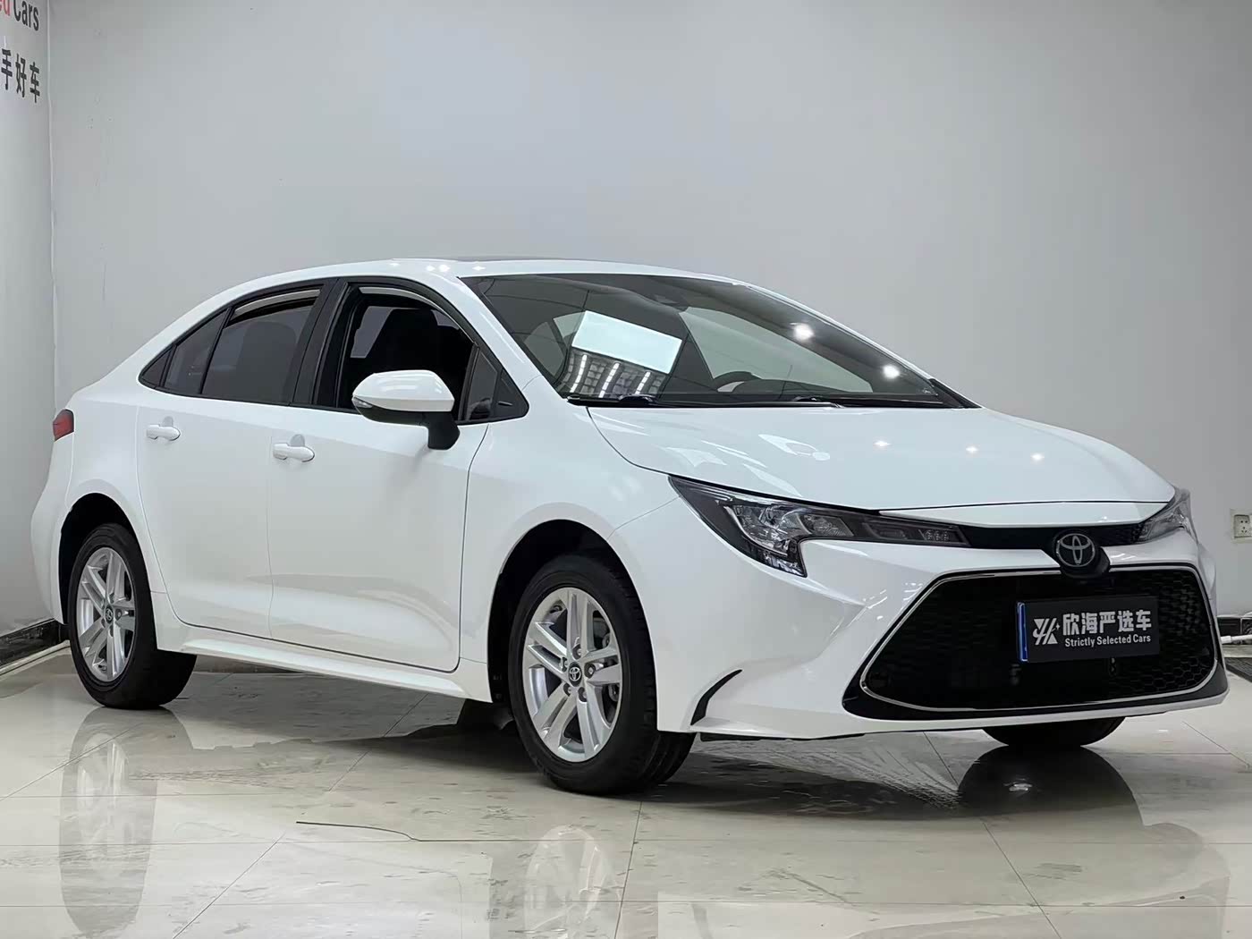 Toyota Levin 1.2 л 2022 г. Белый, пробег 27000 км